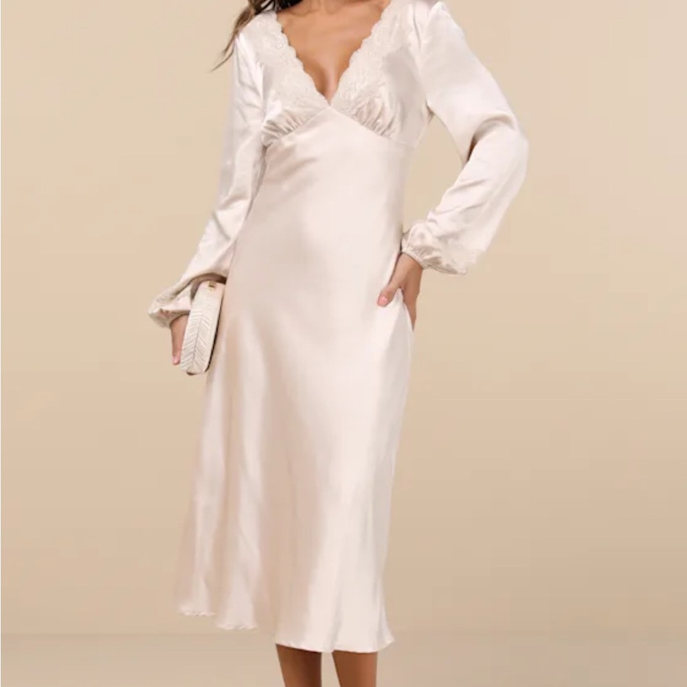 Lulu's - Illustrious Elegance Champagne Satin Long Sleeve Midi Dress